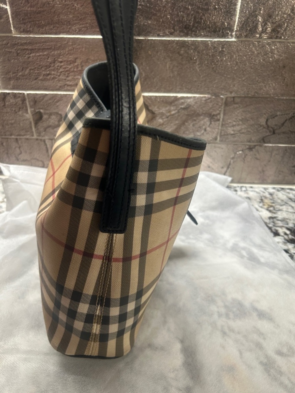 Burberry Vintage Beige Nova Check Canvas Shoulder Bag with Black Leather Trim - Picture 6 of 15